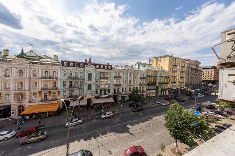 Apartment Near Lva Tolstoho Square Kijev Kültér fotó
