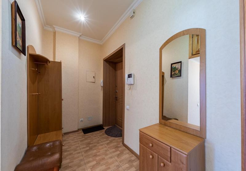 Apartment Near Lva Tolstoho Square Kijev Kültér fotó