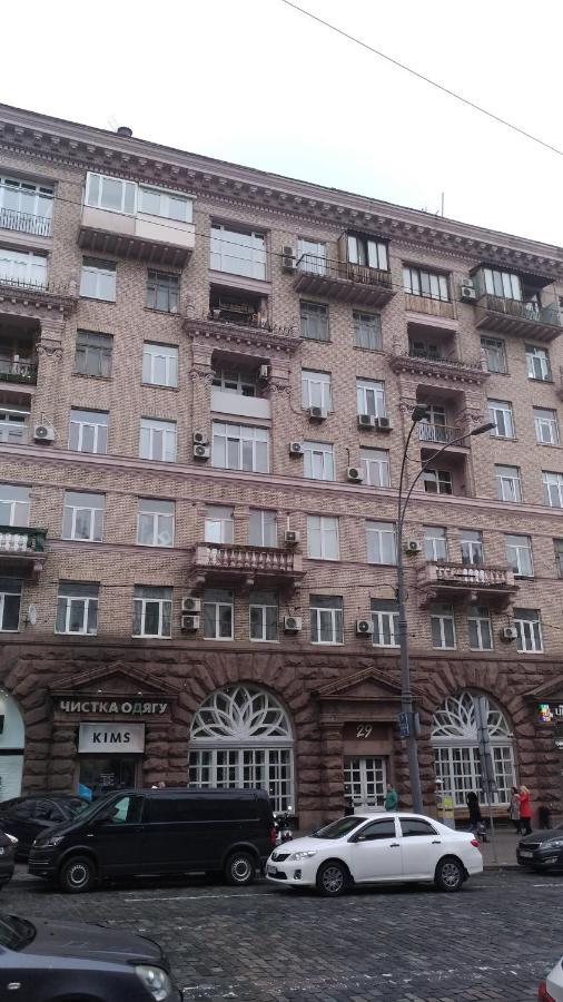 Apartment Near Lva Tolstoho Square Kijev Kültér fotó